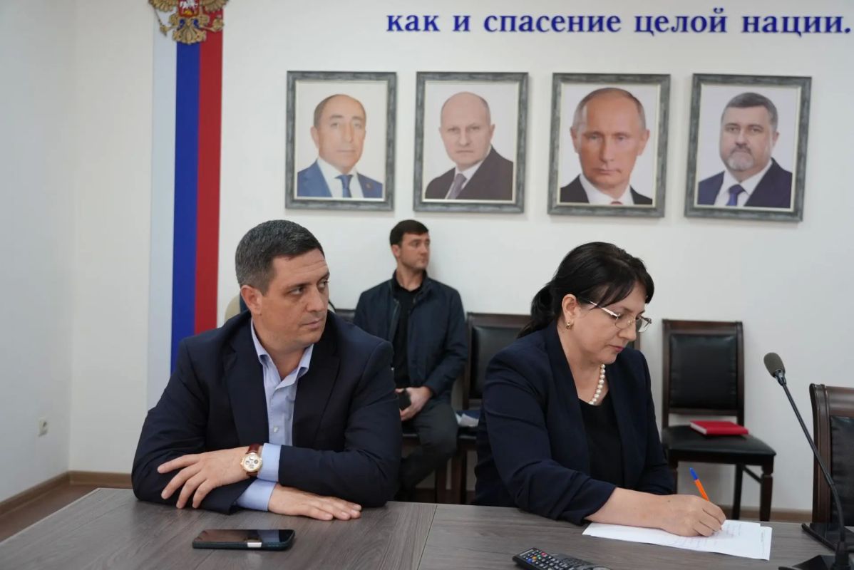 В Каспийске обсудили готовность городских служб к осенне-зимнему периоду В Каспийске обсудили готовность городских служб к осенне-зимнему периоду
