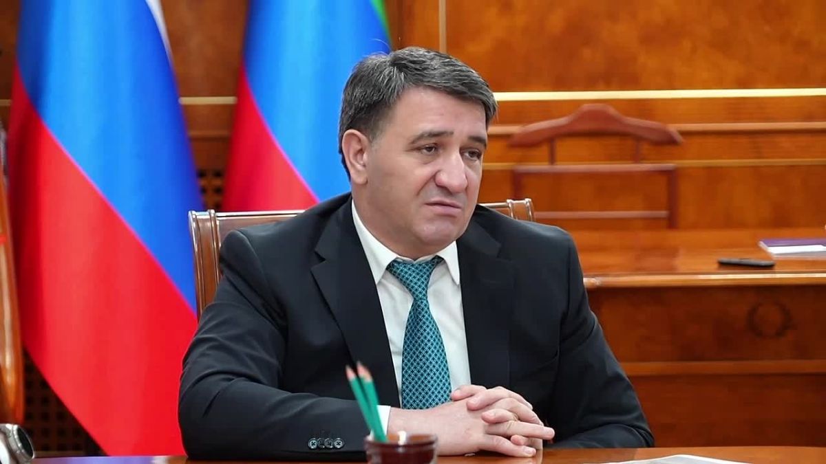 Джамбулат Салавов: Сегодня встретился с общественным помощником Сабриной Алиевой и руководителем АНО «Мирадж» Аминат Шамсудиновой