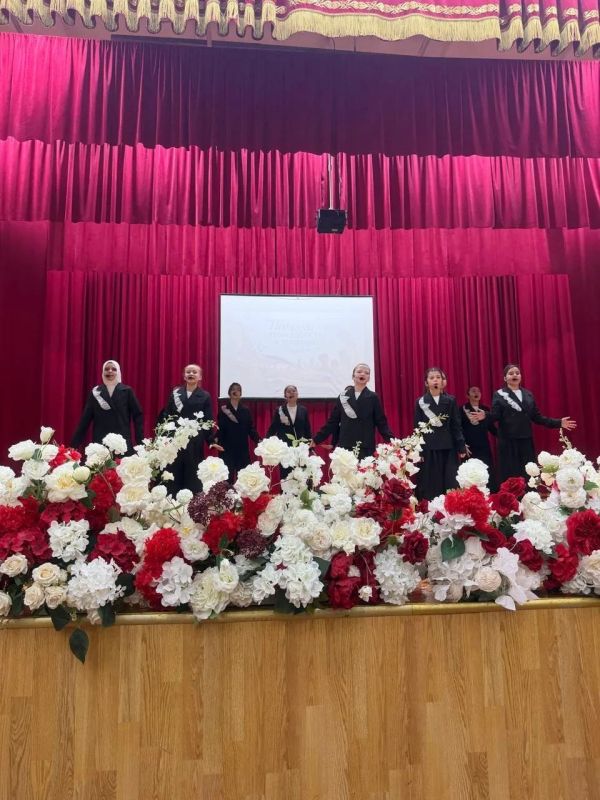 Председатель Комитета НС РД по здравоохранению, труду и социальной политике Ильяс Мамаев принял участие в праздничном мероприятии, посвященном Дню учителя, которое прошло в Доме детского творчества г. Буйнакска Председатель Комитета НС РД по здравоохранению, труду и социальной политике Ильяс Мамаев принял участие в праздничном мероприятии, посвященном Дню учителя, которое прошло в Доме детского творчества г. Буйнакска