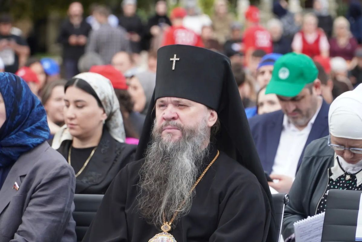 Принял участие в XIII Международном межрелигиозном молодёжном форуме, который проходит в Дагестане Принял участие в XIII Международном межрелигиозном молодёжном форуме, который проходит в Дагестане