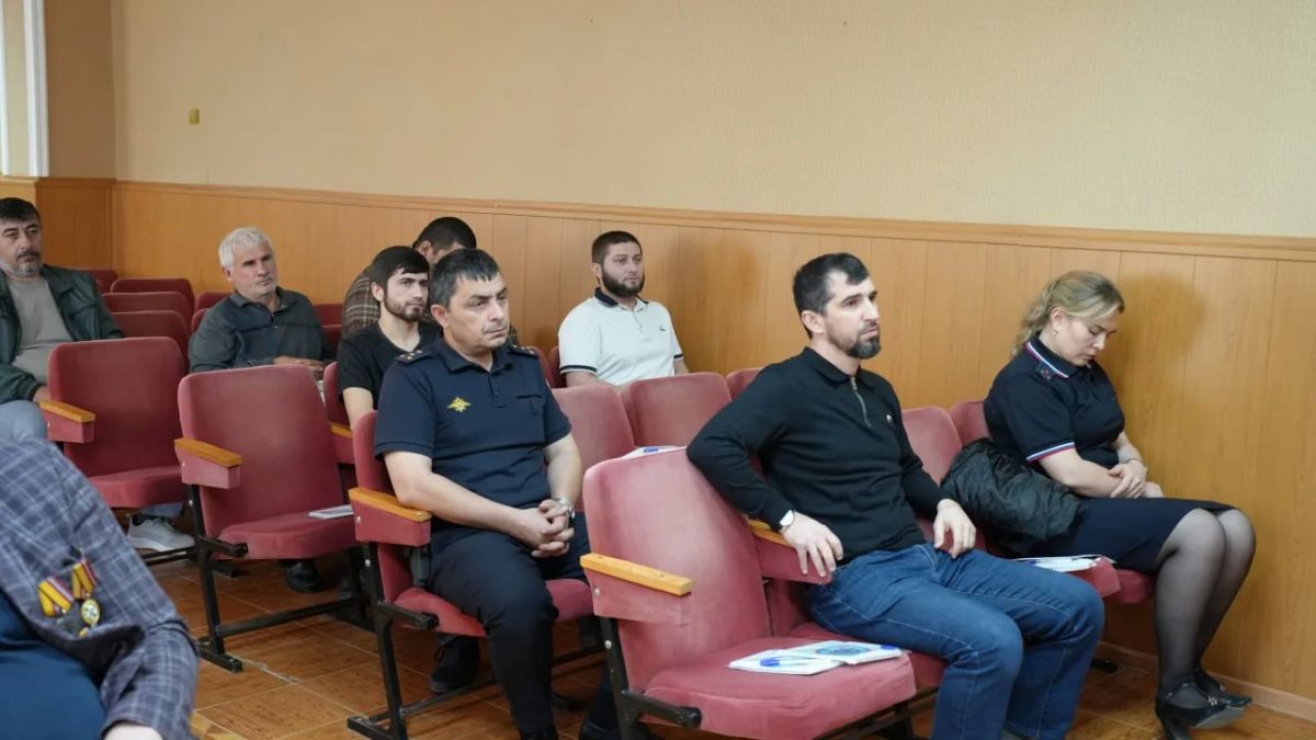 В Хасавюрте провели профилактическое мероприятие для участников СВО В Хасавюрте провели профилактическое мероприятие для участников СВО