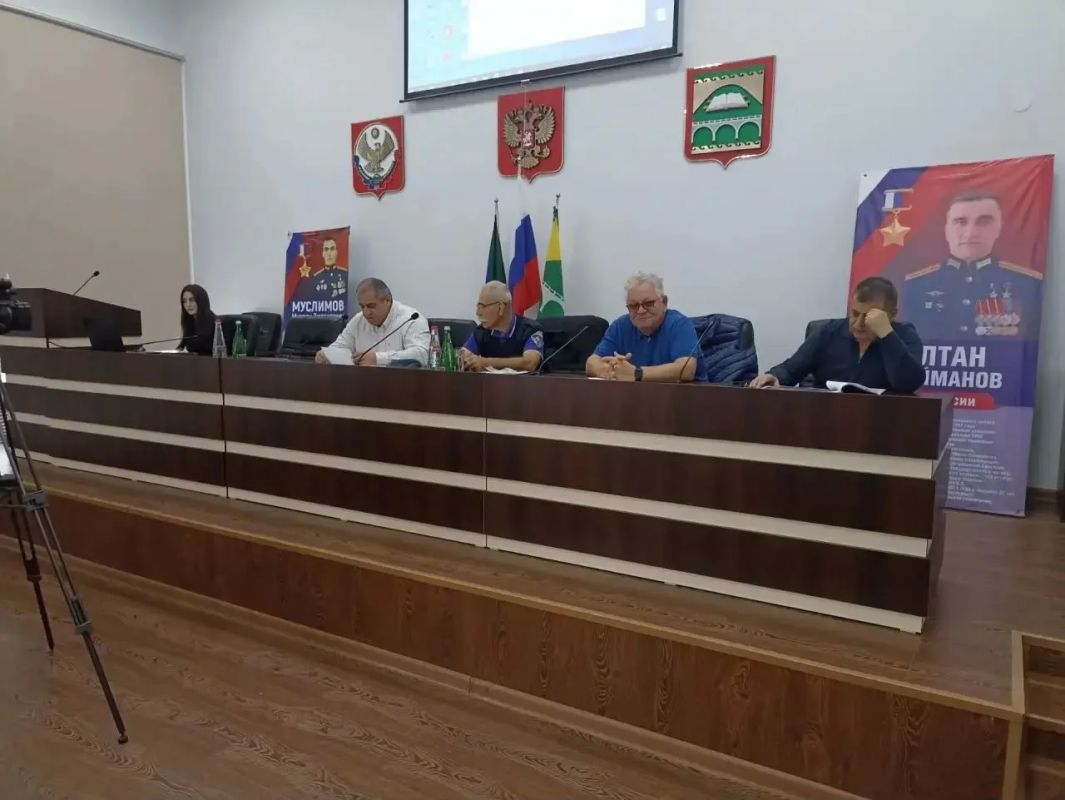 Специалисты учебно-методического центра МЧС Дагестана провели занятия по гражданской обороне Специалисты учебно-методического центра МЧС Дагестана провели занятия по гражданской обороне