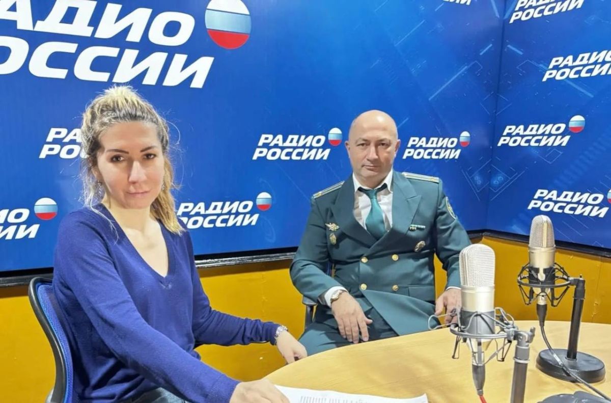 Сегодня на «Вести-ФМ» в 11:45 программа посвященная юбилею - 35 летию таможенной службы России