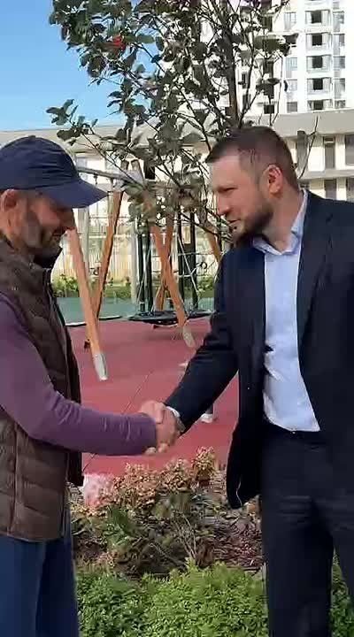 Власти Дагестана предоставили жителю Махачкалы Абдулжалилу Абакарову квартиру взамен жилья, попавшего в зону строительства дороги к порту