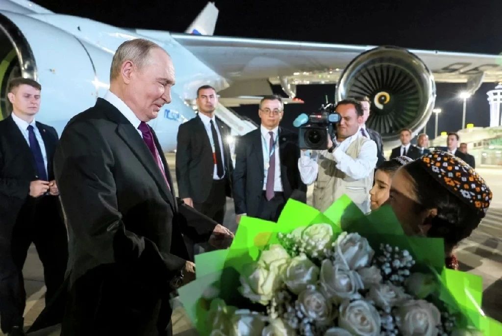 Саммит, встречи, обширная программа