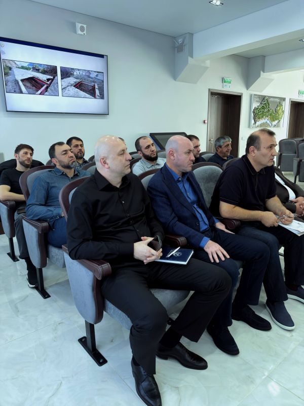 Сегодня провёл пресс-конференцию, посвящённую ситуации с восстановлением «Красного моста» в Гергебильском районе Сегодня провёл пресс-конференцию, посвящённую ситуации с восстановлением «Красного моста» в Гергебильском районе