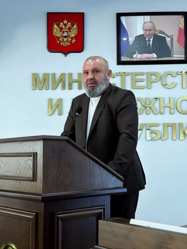 Подрядчик объяснил, как рассчитывают количество рабочих задействованных в восстановлении «Красного моста»