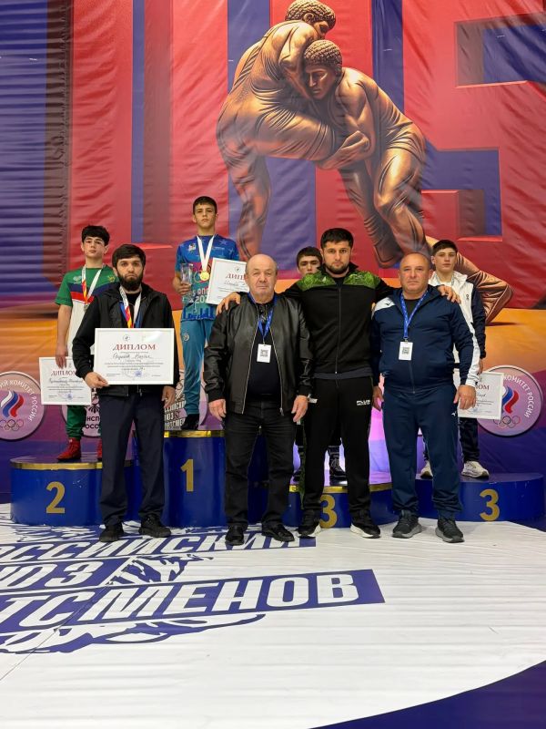 Воспитанник спортивной школы борьбы имени Курамагомеда Курамагомедова, Шахнавазов Курбан Магомед, успешно выступил на Международном турнире среди юношей U15 (2011-2012 годов рождения) на призы Олимпийского чемпиона Давида... Воспитанник спортивной школы борьбы имени Курамагомеда Курамагомедова, Шахнавазов Курбан Магомед, успешно выступил на Международном турнире среди юношей U15 (2011-2012 годов рождения) на призы Олимпийского чемпиона Давида...