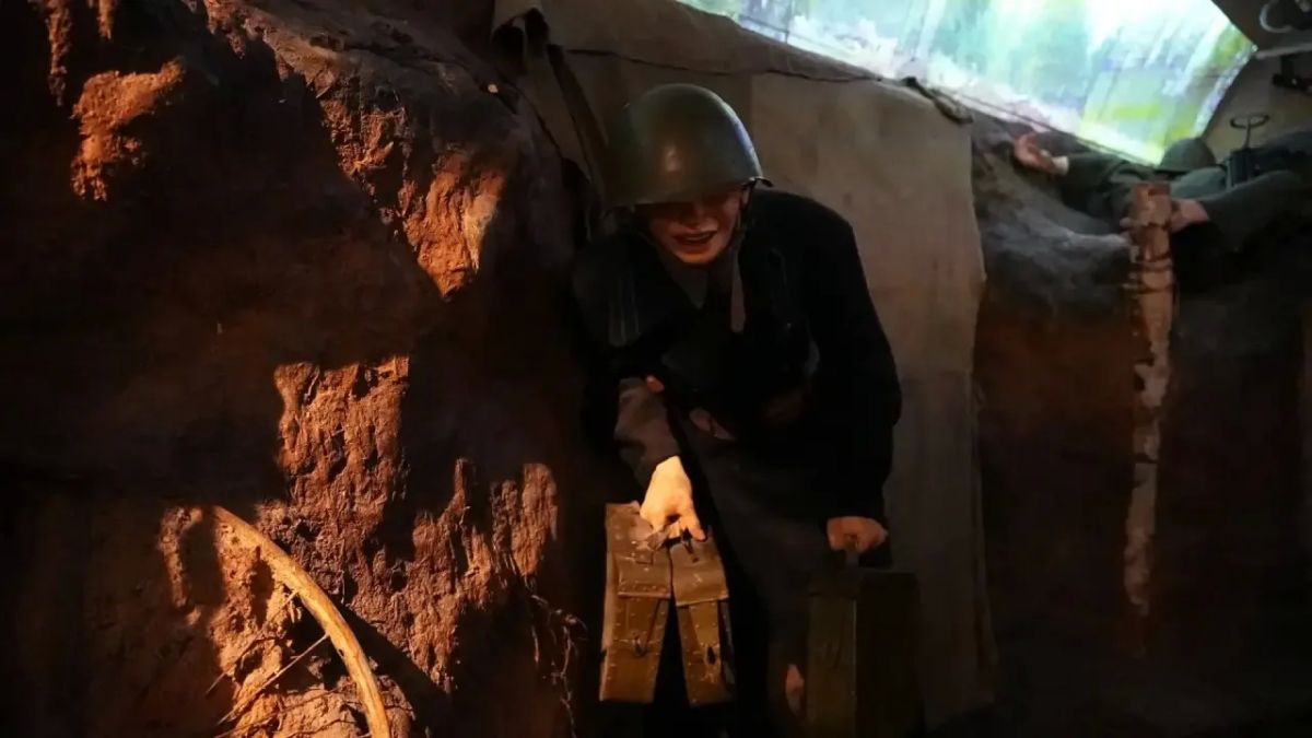 Камил Саидов: «Проходя по вагонам поезда, вы увидите как оживает история» Камил Саидов: «Проходя по вагонам поезда, вы увидите как оживает история»