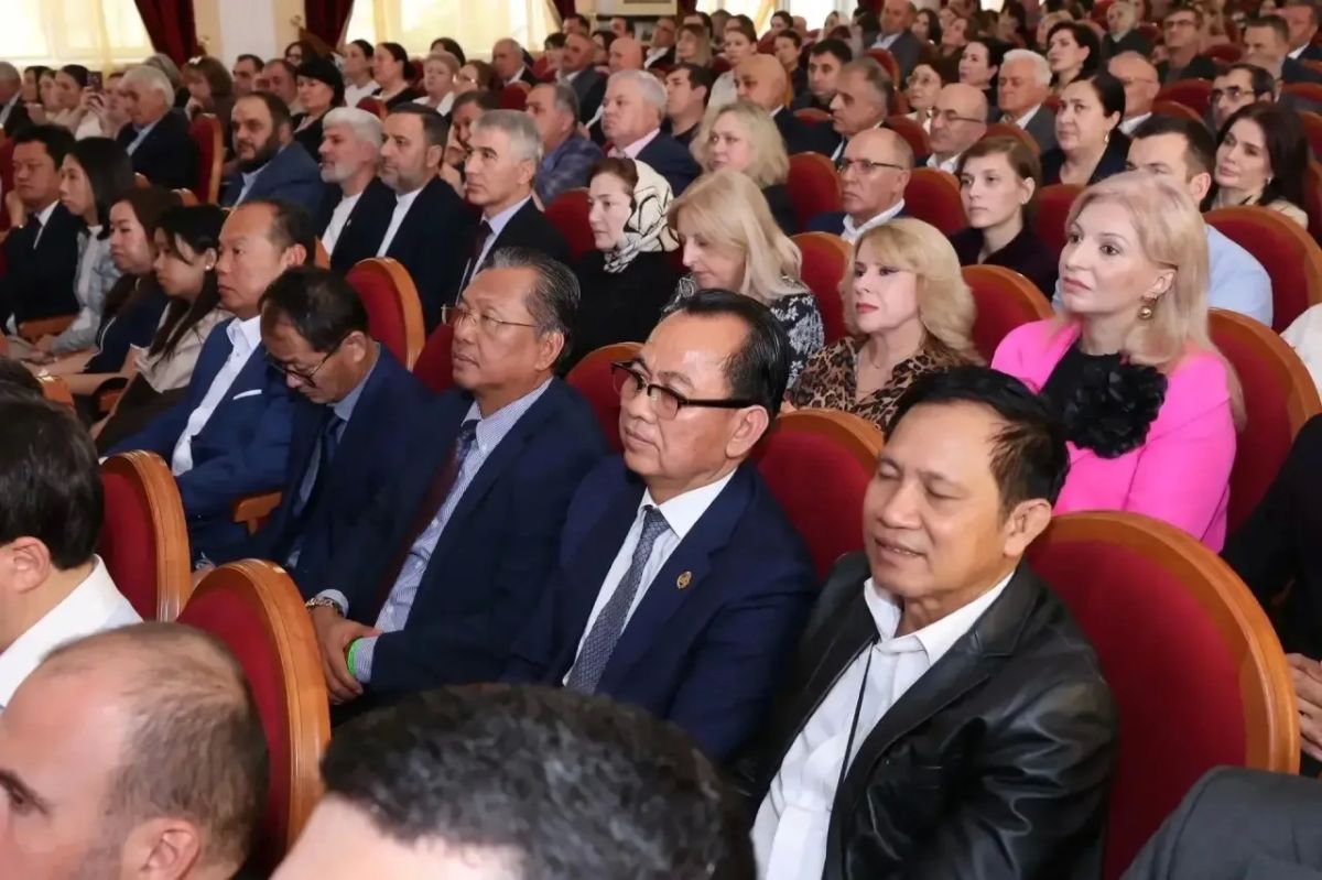 Врио министра экономики и территориального развития Дагестана Адильхан Ахмедов принял участие в торжественном мероприятии, посвящённом 95-летию Дагестанского государственного университета Врио министра экономики и территориального развития Дагестана Адильхан Ахмедов принял участие в торжественном мероприятии, посвящённом 95-летию Дагестанского государственного университета