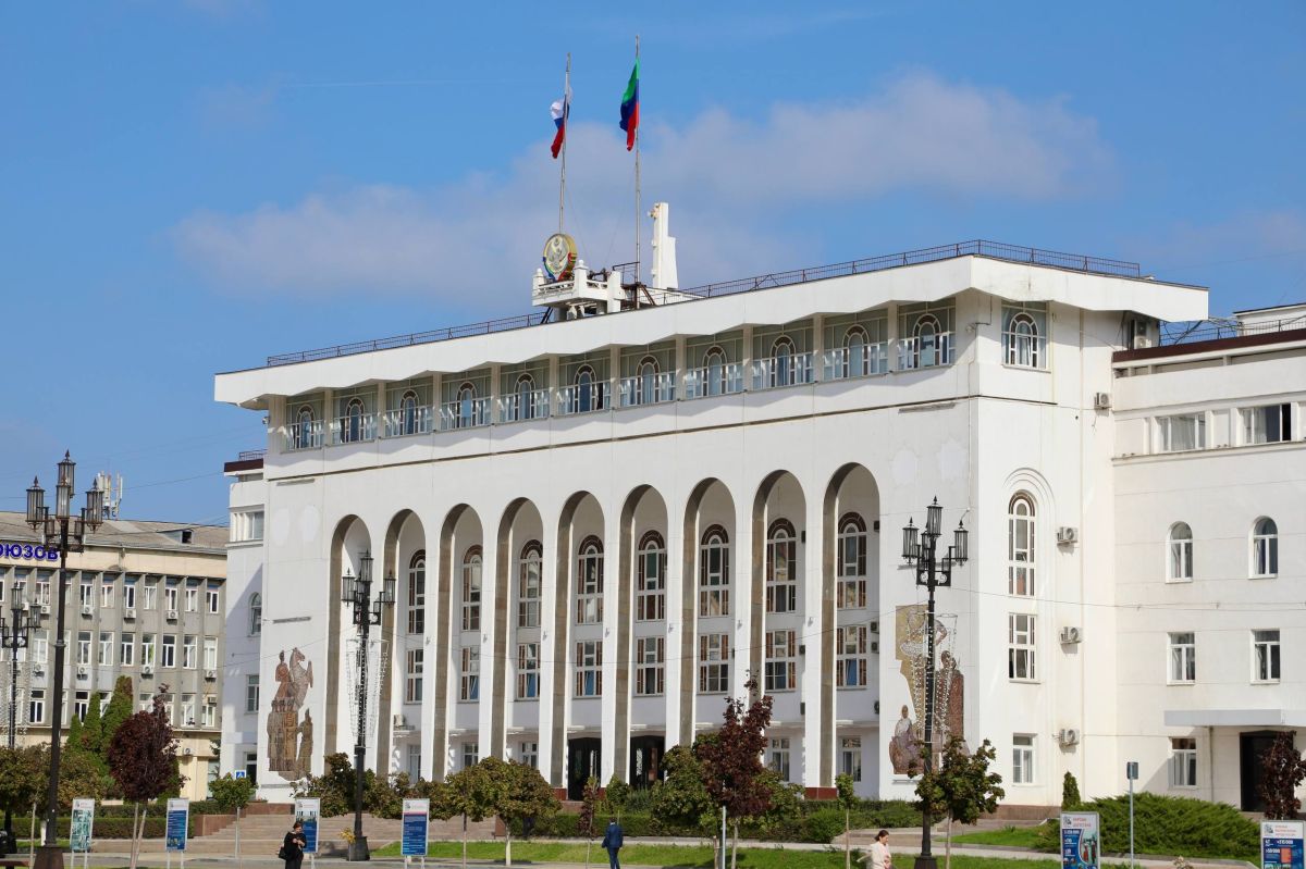 Магомед Рамазанов освободил от исполнения обязанностей представителей Дагестана в нескольких регионах