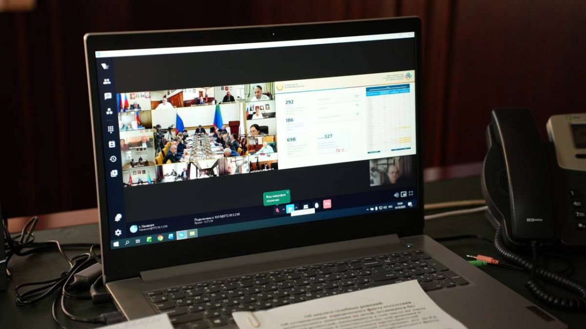 Администрация Хасавюрта приняла участие в совещании по вопросам обеспечения жильем молодых семей и детей-сирот