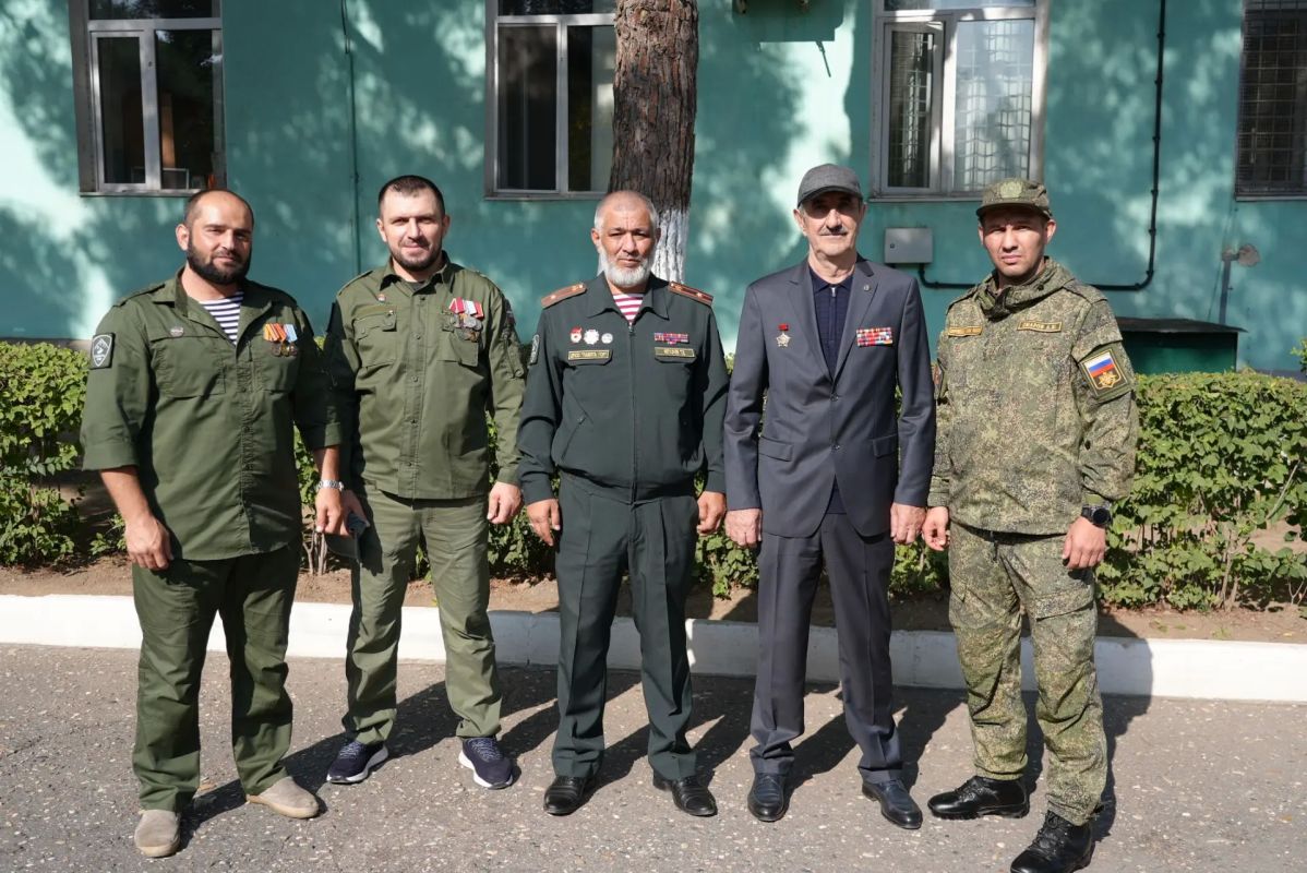 В Каспийске состоялись торжественные проводы призывников на срочную военную службу В Каспийске состоялись торжественные проводы призывников на срочную военную службу