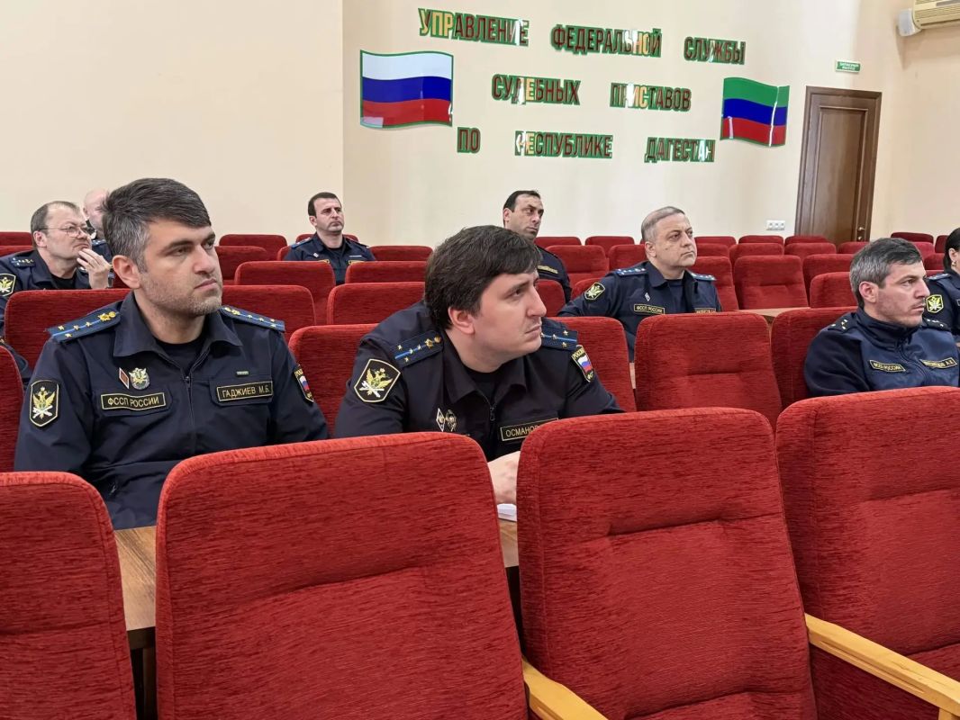 О законе и чести. Как противостоять коррупции и не переступить черту закона? В УФССП России по Республике Дагестан состоялась лекция для сотрудников в рамках проекта «Знание О законе и чести. Как противостоять коррупции и не переступить черту закона? В УФССП России по Республике Дагестан состоялась лекция для сотрудников в рамках проекта «Знание