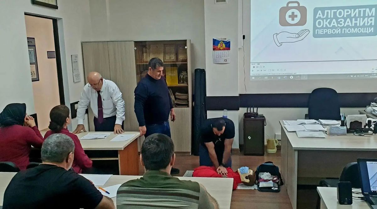 На базе Курсов ГО МКУ «Управление по делам ГО и ЧС г. Каспийск» прошел очередной комплекс учебных занятий с уполномоченными на решение задач в области ГО и ЧС организаций города На базе Курсов ГО МКУ «Управление по делам ГО и ЧС г. Каспийск» прошел очередной комплекс учебных занятий с уполномоченными на решение задач в области ГО и ЧС организаций города