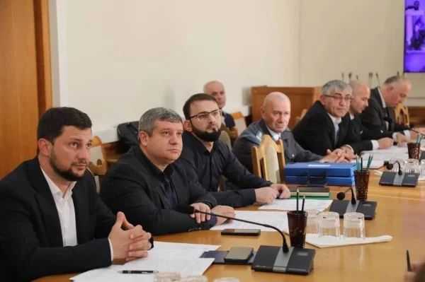 В пяти районах Дагестана ввели карантин из-за нашествия мраморного клопа В пяти районах Дагестана ввели карантин из-за нашествия мраморного клопа