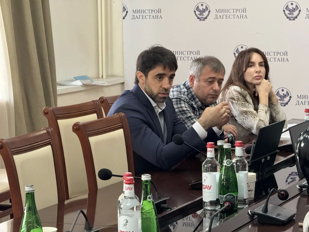 Минстрой Дагестана продолжает работу по вопросу пострадавших граждан от действий ООО АР ГРУПП Минстрой Дагестана продолжает работу по вопросу пострадавших граждан от действий ООО АР ГРУПП