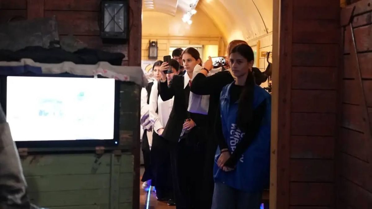 Более 11 тысяч человек посетили интерактивную выставку «Поезд Победы» в Дагестане Более 11 тысяч человек посетили интерактивную выставку «Поезд Победы» в Дагестане
