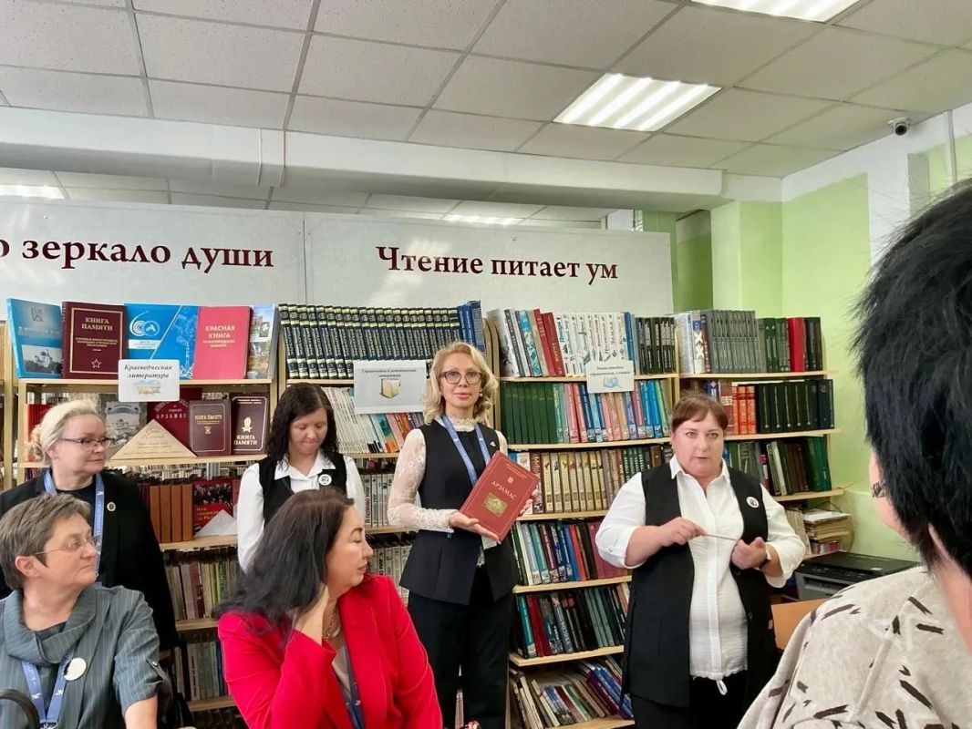 С 12 по 16 октября в Арзамасе Нижегородской области проходит сессия директоров «Бережная школа: бережливые технологии в помощь руководителю» С 12 по 16 октября в Арзамасе Нижегородской области проходит сессия директоров «Бережная школа: бережливые технологии в помощь руководителю»