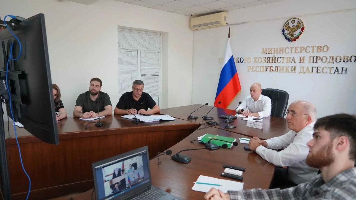 Иван Голуб принял участие в совещании по вопросам надзора за использованием земель сельхозназначения Иван Голуб принял участие в совещании по вопросам надзора за использованием земель сельхозназначения