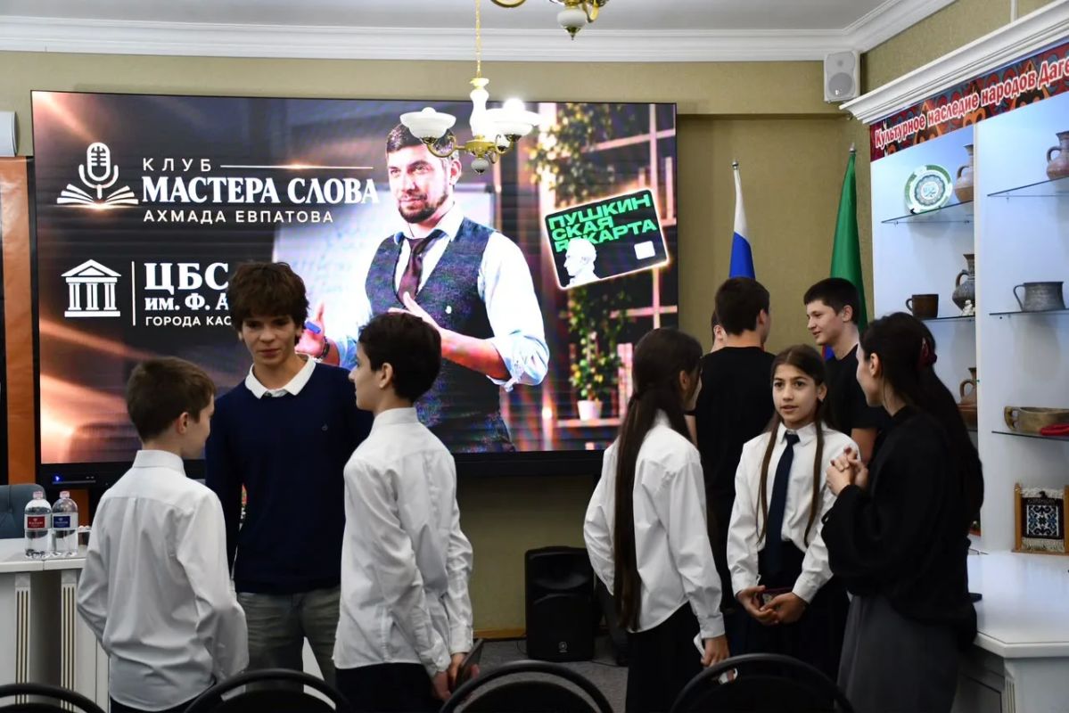 Слова имеют огромную силу, а красиво и уверенно выражать свои мысли — это настоящее искусство, овладеть которым под силу каждому Слова имеют огромную силу, а красиво и уверенно выражать свои мысли — это настоящее искусство, овладеть которым под силу каждому