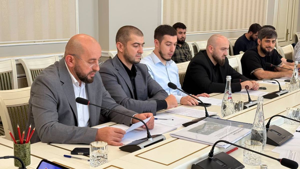 Уважаемые махачкалинцы!. Накануне провёл очередное заседание архитектурно-градостроительного совета Махачкалы Уважаемые махачкалинцы!. Накануне провёл очередное заседание архитектурно-градостроительного совета Махачкалы