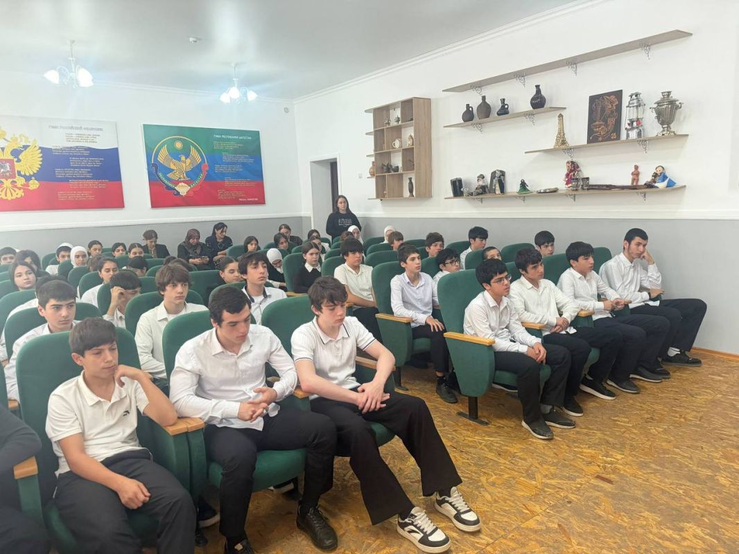 В школе № 3 г. Хасавюрта состоялась профилактическая беседа с учащимися В школе № 3 г. Хасавюрта состоялась профилактическая беседа с учащимися