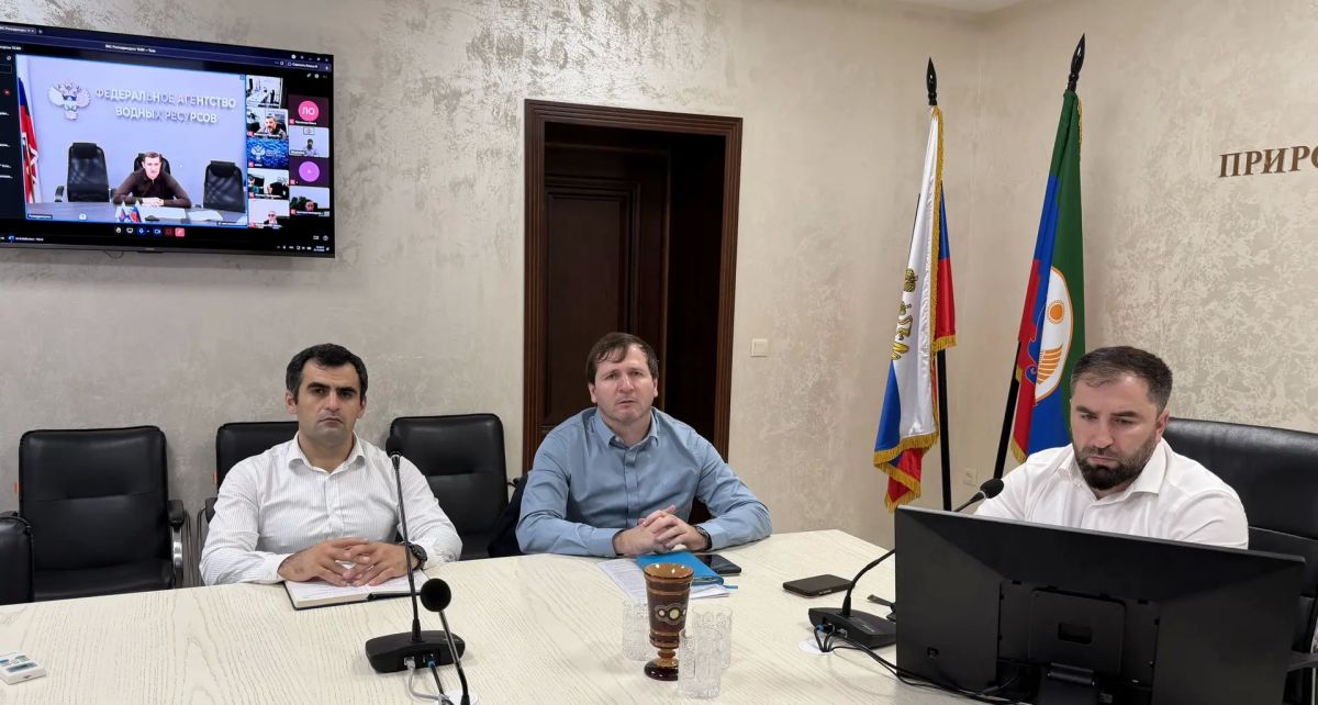 Начальник Управления водопользования Минприроды Дагестана Тагир Магдиев, руководитель Западно-Каспийского БВУ Магомед Рашидов, руководитель ГКУ «Дагводсервис» Магомед Магомедов, а также представители администрации Махачкалы...