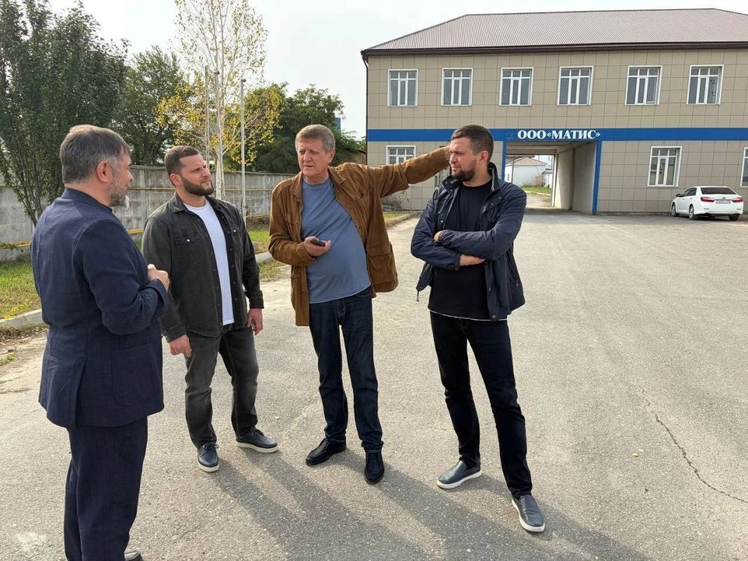 Председатель Комитета НС РД по экономике, инвестициям и предпринимательству Али Муртазалиев посетил предприятие ООО «Матис» в Буйнакском районе Председатель Комитета НС РД по экономике, инвестициям и предпринимательству Али Муртазалиев посетил предприятие ООО «Матис» в Буйнакском районе