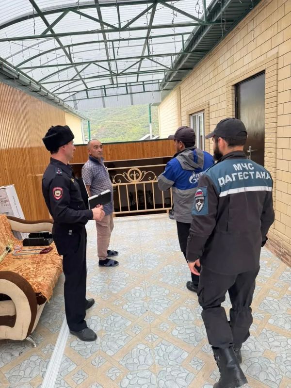 Безопасность начинается с дома: в селе Дылым прошли профилактические подворные обходы Безопасность начинается с дома: в селе Дылым прошли профилактические подворные обходы