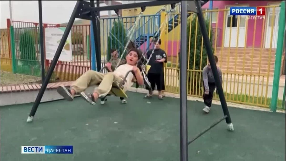 В селе Карабудахкент состоялось торжественное открытие благоустроенного общественного пространства, созданного в рамках федерального проекта «Формирование комфортной городской среды»