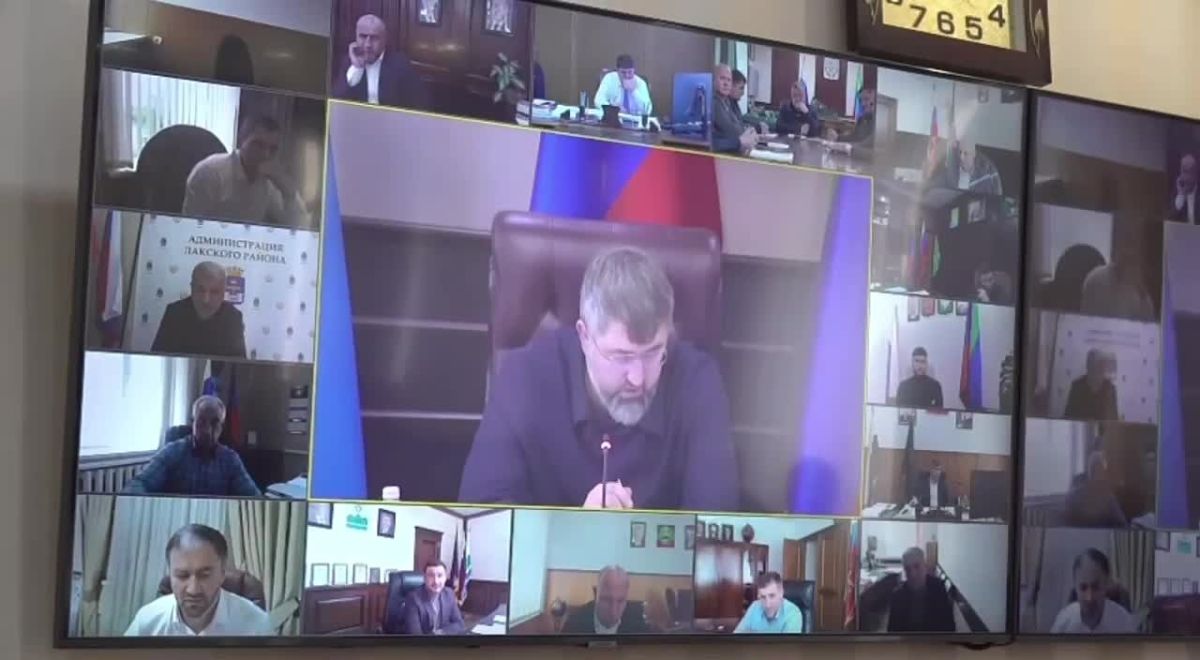 Рамазанов раскритиковал Дахадаевский район за отсутствие руководства на видеосвязи