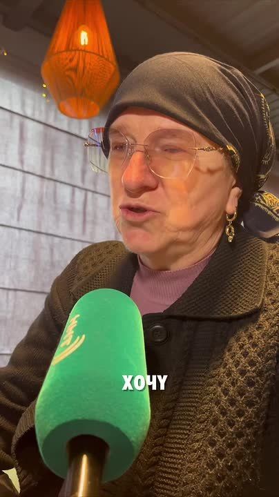 50 000 рублей каждому. И так — каждую неделю