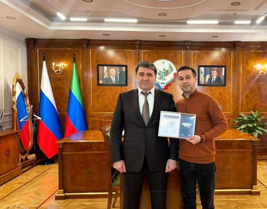 Глава Махачкалы Джамбулат Салавов встретился с руководителем команды КВН «Столица Каспия» Али Алиевым