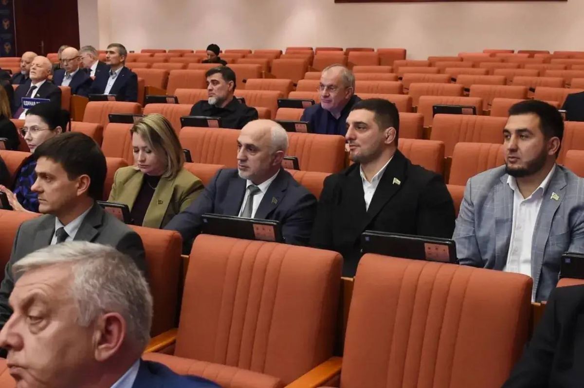 Депутаты фракции «Единая Россия» в Народном Собрании Дагестана обсудили повестку третьей сессии парламента Депутаты фракции «Единая Россия» в Народном Собрании Дагестана обсудили повестку третьей сессии парламента
