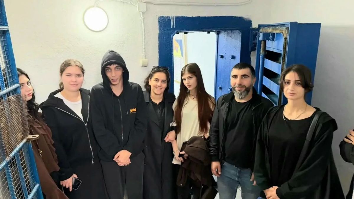 Одиннадцатиклассники школы-интерната № 2 города Каспийска познакомились с работой «Системы-112» Одиннадцатиклассники школы-интерната № 2 города Каспийска познакомились с работой «Системы-112»
