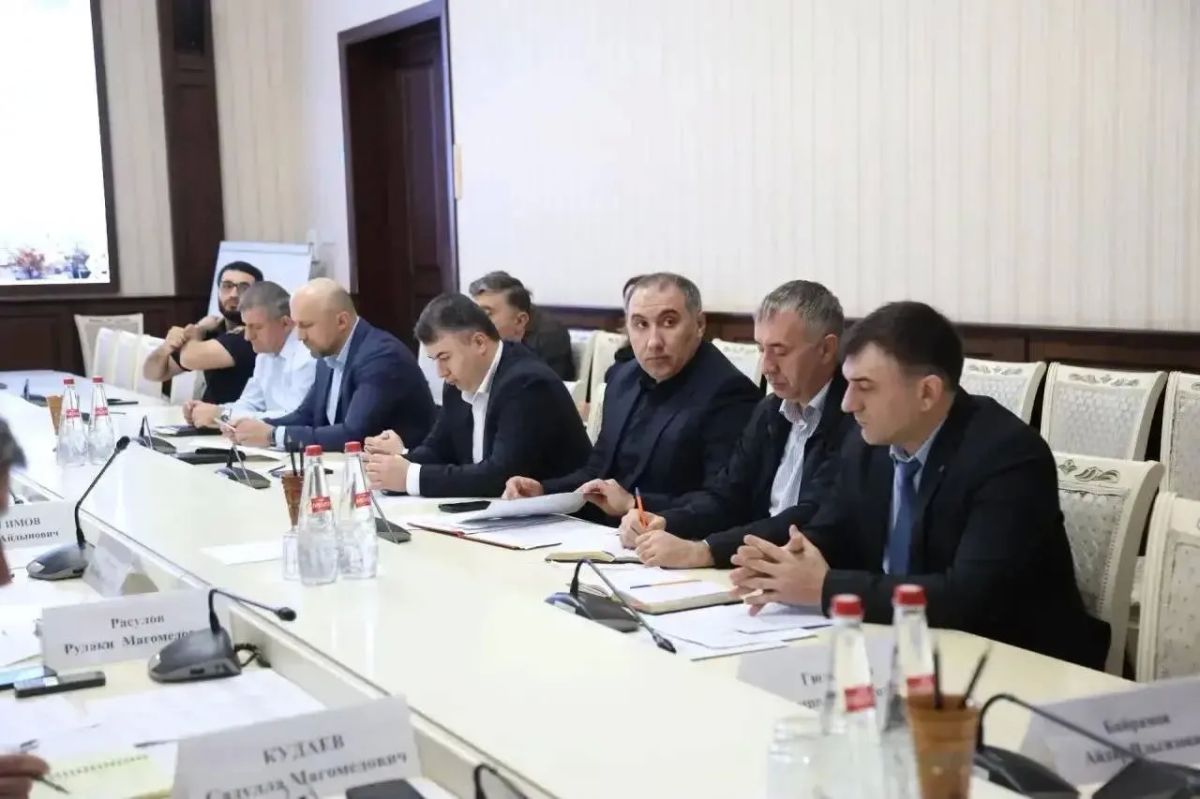 Абдурахман Махмудов оценил результаты работы по противодействию нелегальной занятости в Дербенте Абдурахман Махмудов оценил результаты работы по противодействию нелегальной занятости в Дербенте