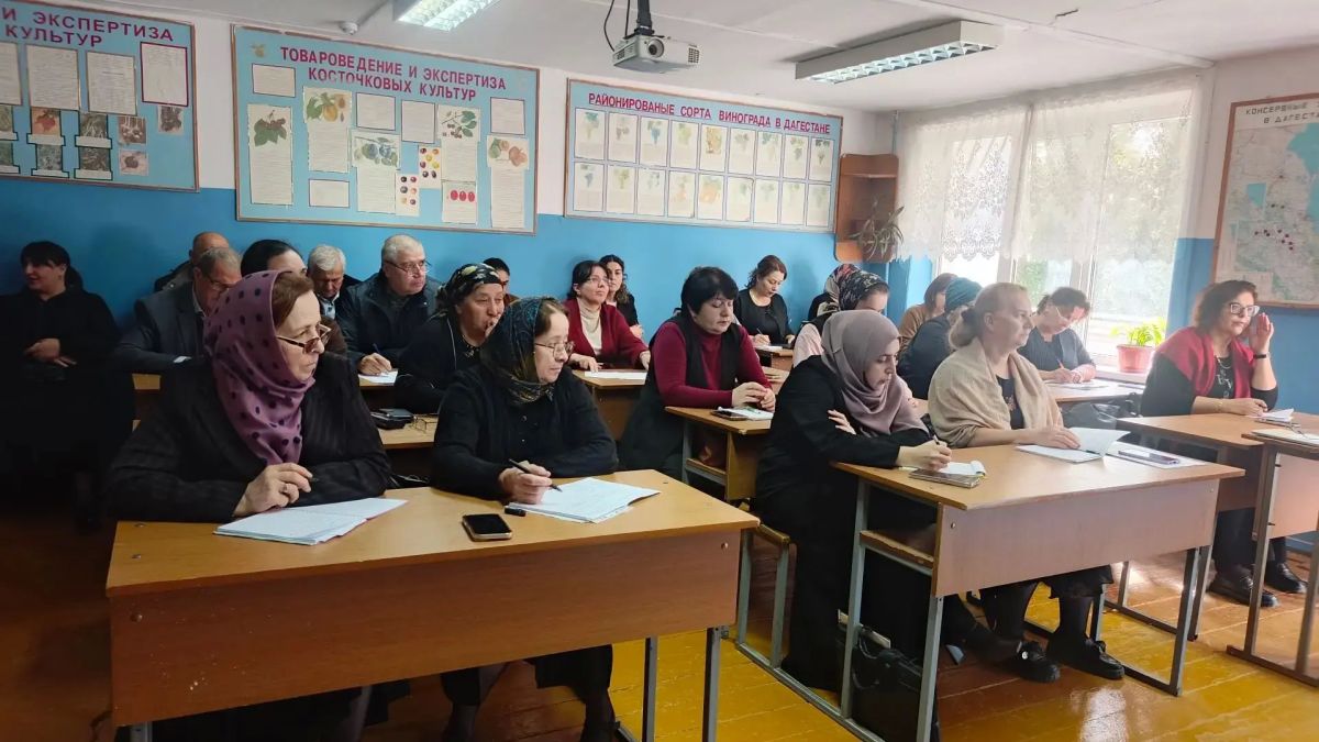 Педагоги агроклассов СулейманСтальского района завершили очный этап программы профессионального развития Педагоги агроклассов СулейманСтальского района завершили очный этап программы профессионального развития