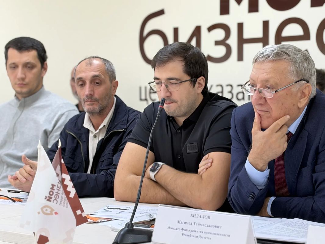 Министерство промышленности и торговли РД провело расширенное совещание по развитию мебельной промышленности Министерство промышленности и торговли РД провело расширенное совещание по развитию мебельной промышленности