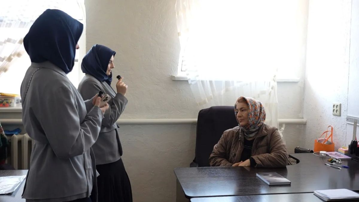 В Хасавюрте состоялась акция по профилактике мошенничества среди пожилых людей В Хасавюрте состоялась акция по профилактике мошенничества среди пожилых людей