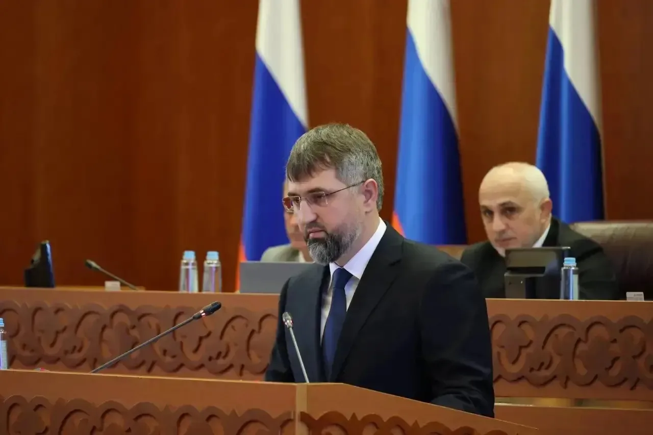 Камил Саидов поздравил Магомеда Рамазанова с назначением на пост Председателя Правительства Дагестана: