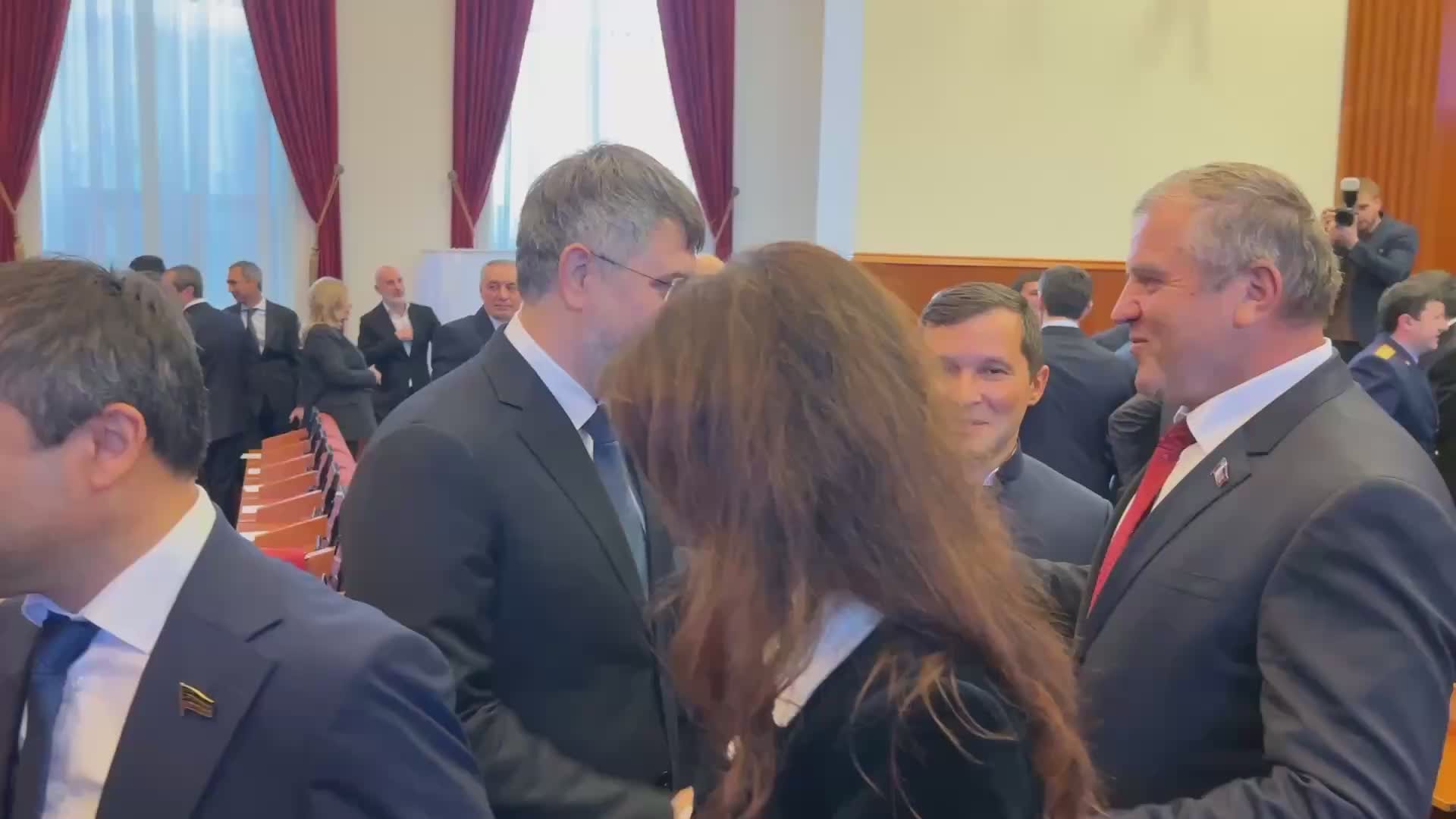 Магомед Рамазанов прибыл в зал Народного Собрания