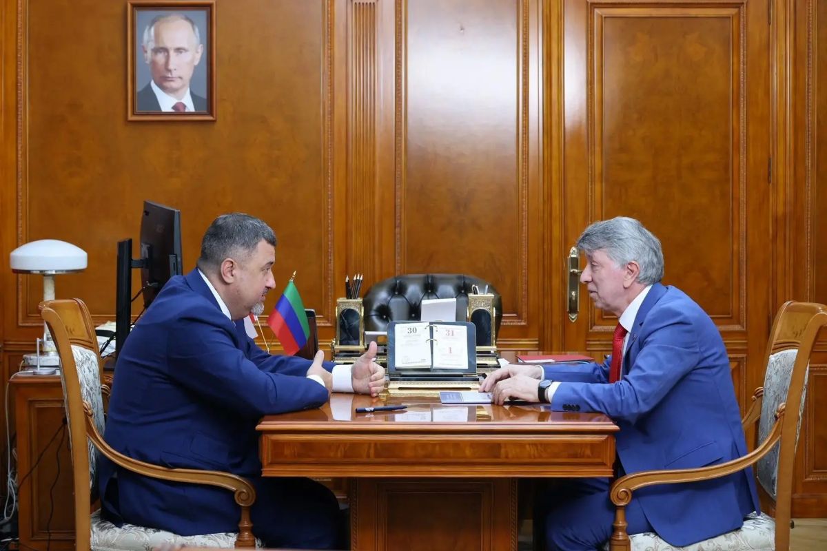 Фёдор Щукин провёл встречу с директором Дагестанского федерального исследовательского центра Российской академии наук Акаем Муртазаевым Фёдор Щукин провёл встречу с директором Дагестанского федерального исследовательского центра Российской академии наук Акаем Муртазаевым