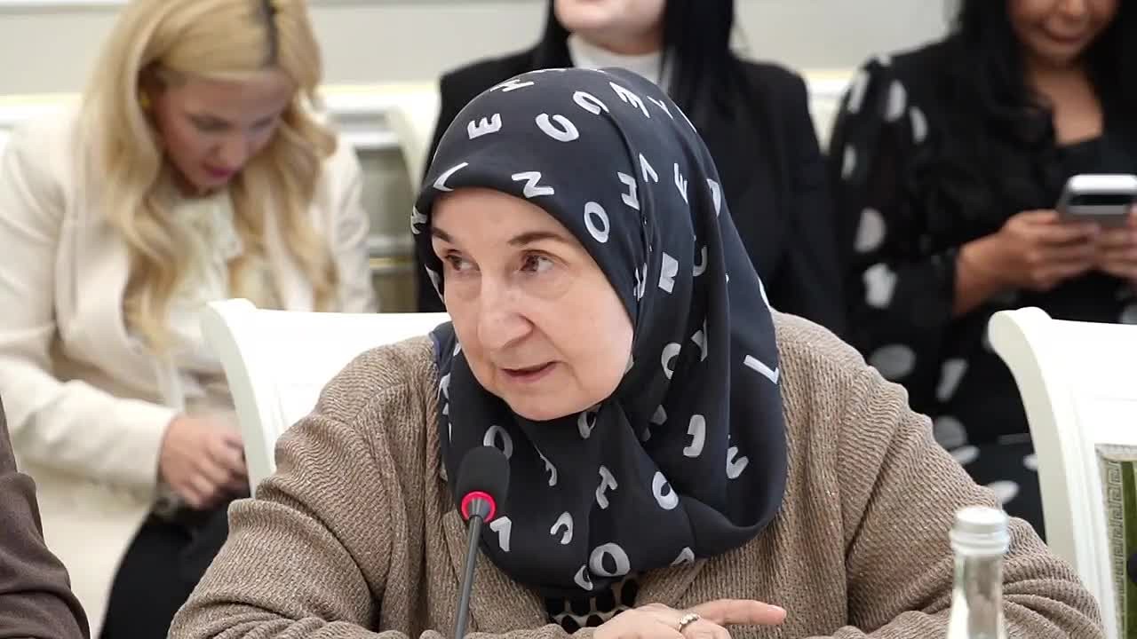 На заседании комиссии руководитель Дагестанской региональной общественной организации помощи инвалидам «Жизнь без слёз» Айшат Гамзаева сообщила, что в этом году организация отмечает 20-летие со дня основания