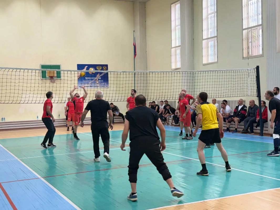 В прокуратуре Республики Дагестан состоялся турнир по волейболу, посвященный предстоящему празднованию Дня народного единства В прокуратуре Республики Дагестан состоялся турнир по волейболу, посвященный предстоящему празднованию Дня народного единства